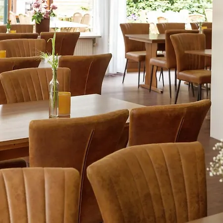Hotel Restaurant Mondriaan 3*